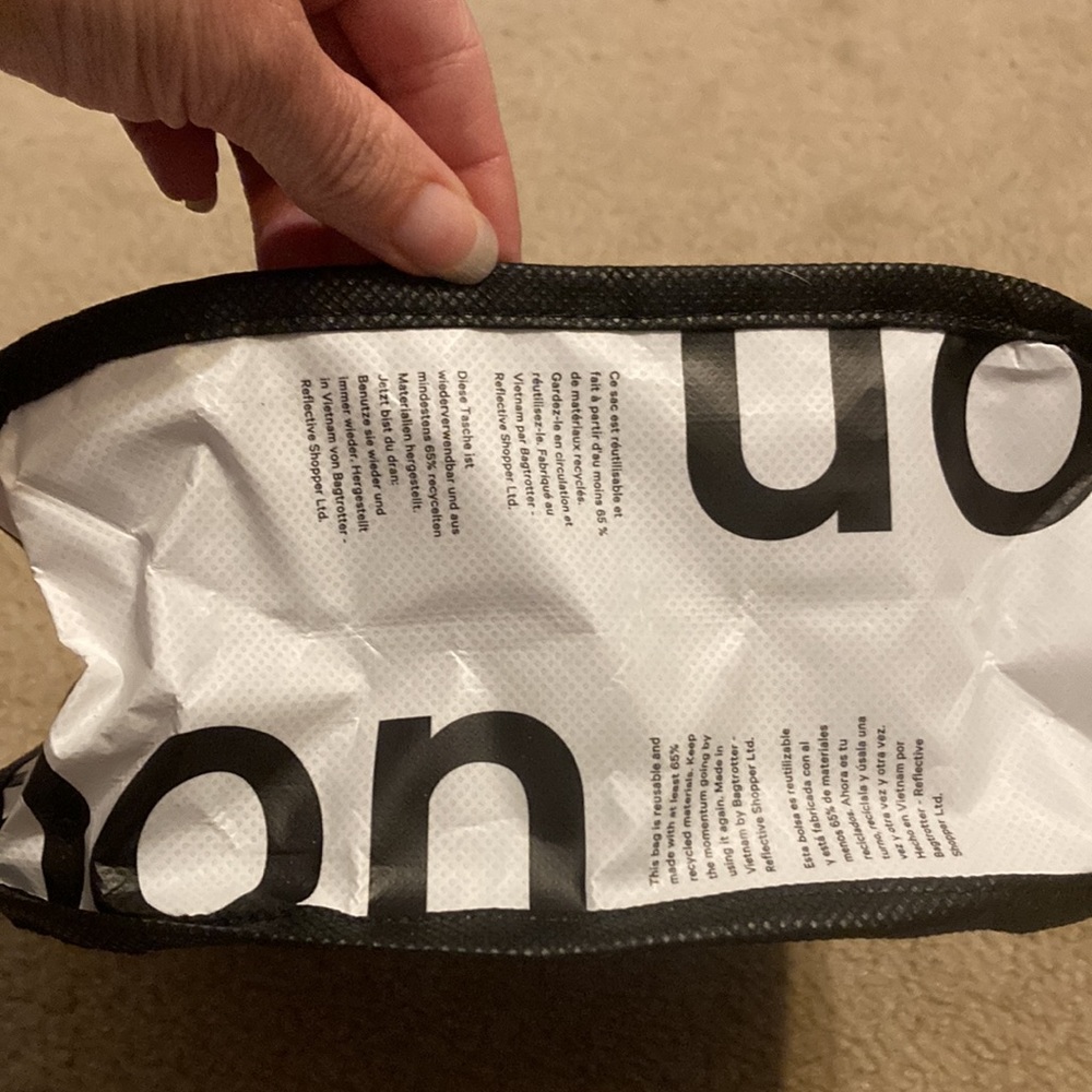 Small Lululemon Reusable Bag - Picture 4 of 5